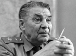 Василий Филиппович Маргелов — советский генерал, участвовал в боях за освобождение Херсона.